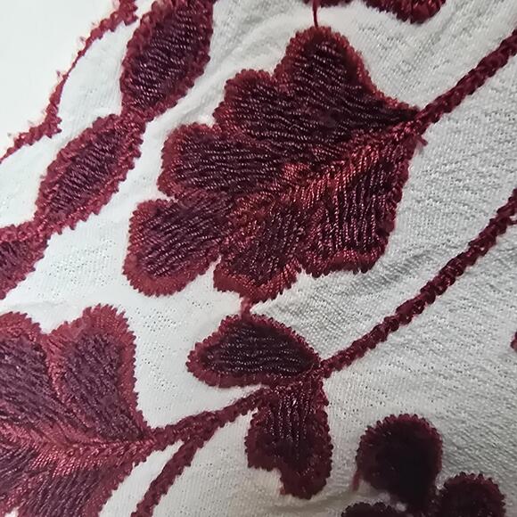 Lucky Brand Hanna shift White Dress with Burgundy Floral Embroidery, Size M - Picture 4 of 9